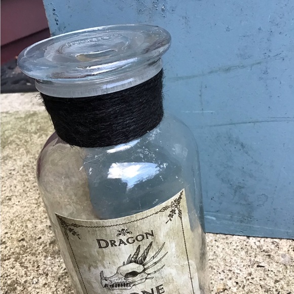 New Vintage Rare Exclusive Halloween Display Six Bottles in Set. - Picture 3 of 8